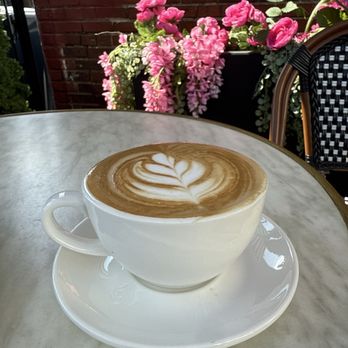 Bisou - Chanel Lavender Latte - Coffee & Tea Near Me - Kansas City, Missouri