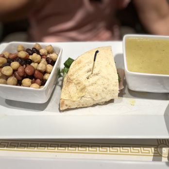 La Brasserie - Combinación de slim fit - Breakfast & Brunch Near Me - San Juan, Puerto Rico La Brasserie - Combinación de slim fit - Breakfast & Brunch Near Me - San Juan, Puerto Rico