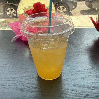 Lowboys Cafe - Iced carbonated JASMINE lemonade tea. - Coffee & Tea Near Me - New York, New York