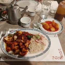 New Garden Restaurant - Hunan chicken, sweet and sour prawns and pork rice