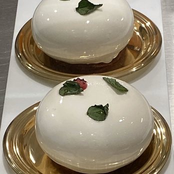 Dominique Ansel Bakery - After the Rain mousse - Bakeries Near Me - Victoria, XGL