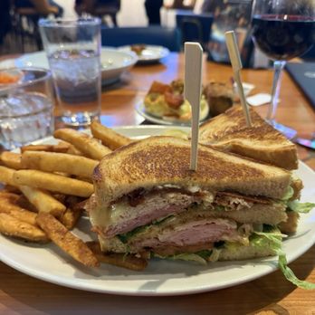 Rex's Bar & Grill - Sports Bars Near Me - Fort Worth, Texas Rex's Bar & Grill - Sports Bars Near Me - Fort Worth, Texas