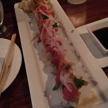 Umi Sake House - Poke roll - Sushi Bars Near Me - Seattle, Washington Umi Sake House - Poke roll - Sushi Bars Near Me - Seattle, Washington