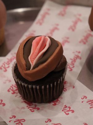 Kinky's Dessert Bar | Drinks, Birthdays, Bachelorettes by null