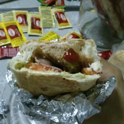 Oneburger - O bicho depois de algumas mordidas.