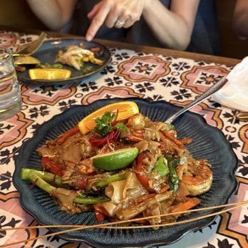 Chiang Rai - Pad See Ew - Thai Near Me - North York, Ontario Chiang Rai - Pad See Ew - Thai Near Me - North York, Ontario
