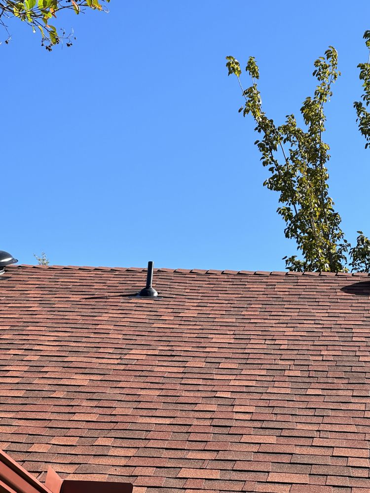 Slide of Silver Creek Exterior & Construction