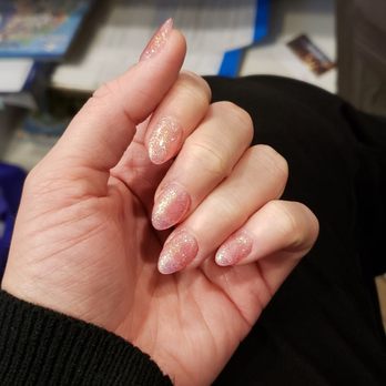 D’lux Nails Lounge - Nail Salons Near Me - Windermere, Florida