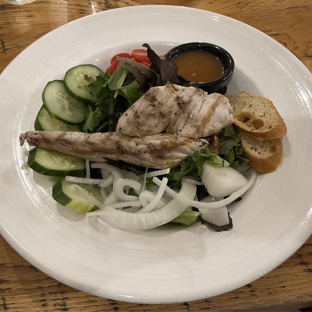 Foster's Kitchen - Large Garden Salad with Ono Fish - American Near Me - Kailua-Kona, Hawaii Foster's Kitchen - Large Garden Salad with Ono Fish - American Near Me - Kailua-Kona, Hawaii