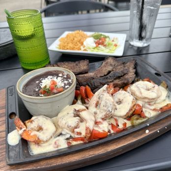 El Milagro Azteca - Surf and Turf (Mar Y Tierra) - Mexican Near Me - St. Louis, Missouri El Milagro Azteca - Surf and Turf (Mar Y Tierra) - Mexican Near Me - St. Louis, Missouri