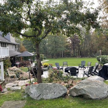 Bernetta's Place Inn by the Lake - Bed & Breakfast Near Me - Wallkill, New York