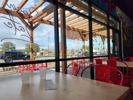 Dave’s Hot Chicken by null