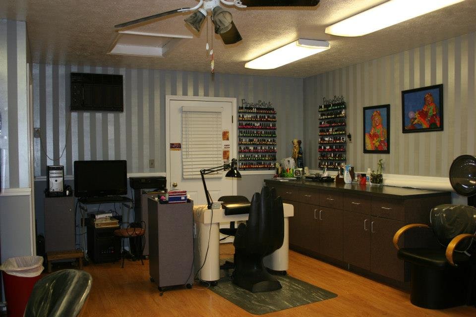 KELLY’S HAIR & NAIL SALON Updated August 2024 119 Photos 1507 S