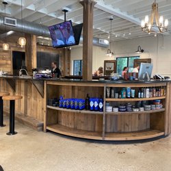 Barrelli Barber - Park Circle - Cool as barber shop in park circle.