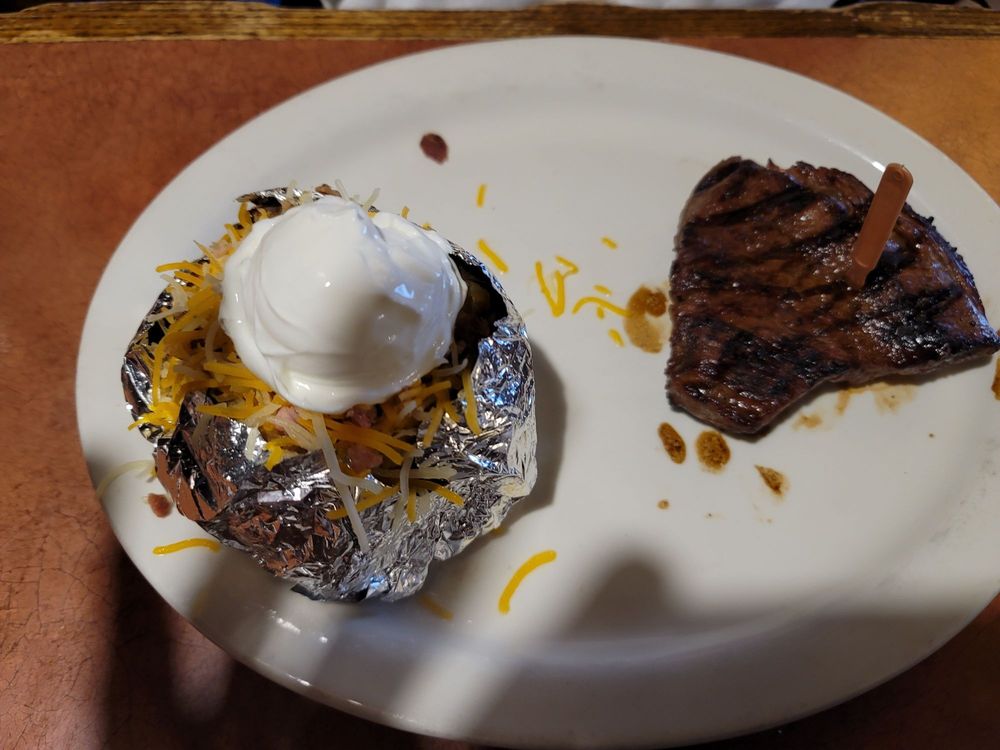 MONTANA MIKE’S STEAKHOUSE Updated October 2024 41 Photos & 87