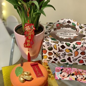 Daan Go Cake Lab - Desserts Near Me - Toronto, Ontario