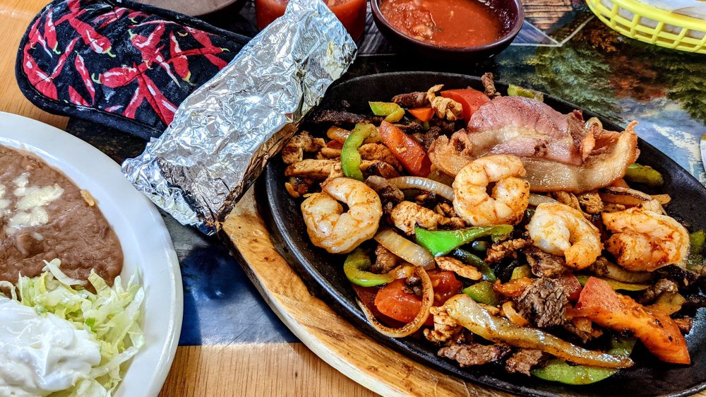 CAMILO’S MEXICAN RESTAURANT Updated August 2024 115 W 9th St