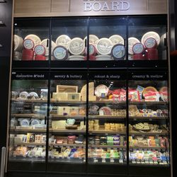 Market 32 By Price Chopper - Reminder: This is a supermarket!