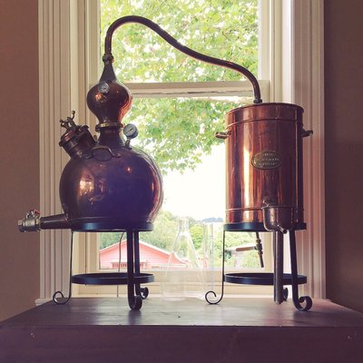 Loch Brewery & Distillery by null