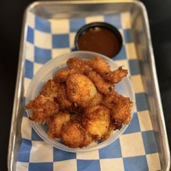 Lala’s Burgers - Queso frito bites