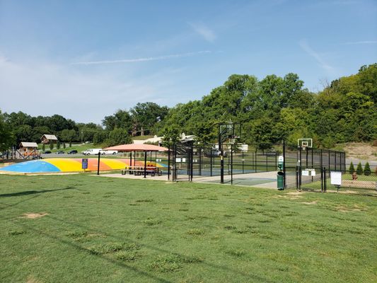 Sun Outdoors Pigeon Forge by null