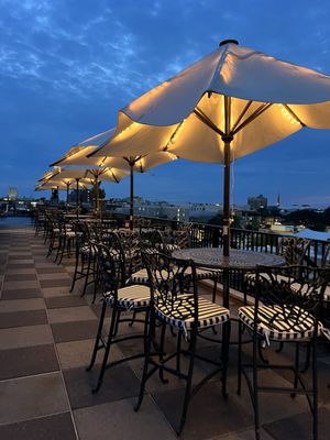 Pavilion Bar by null