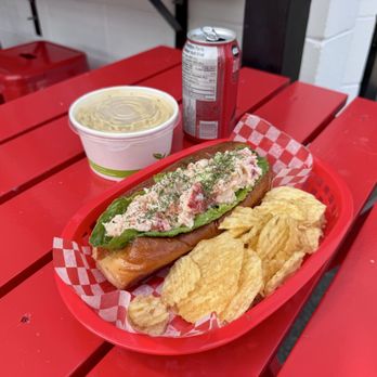 Sing Lobster - Classic lobster roll with clam chowder - Seafood Markets Near Me - Port Moody, British Columbia Sing Lobster - Classic lobster roll with clam chowder - Seafood Markets Near Me - Port Moody, British Columbia