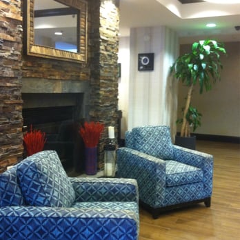 Hampton Inn Thomson - Lobby - Hotels Near Me - Thomson, Georgia