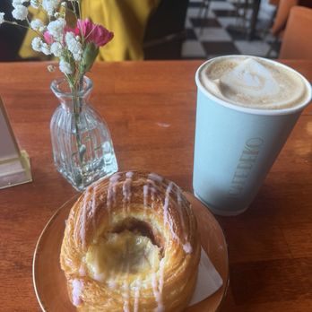 Cafe Deko - Guava and cheese pastry. Vanilla latte - Coffee & Tea Near Me - Chicago, Illinois