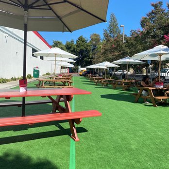 Gott's Roadside - Outside social distance seating. - Salad Near Me - Walnut Creek, California