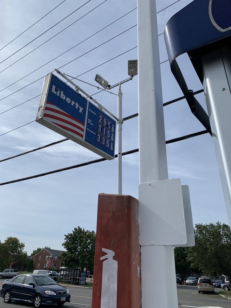 LIBERTY GAS Updated September 2024 24 Photos & 11 Reviews 5930 Leesburg Pike, Falls Church