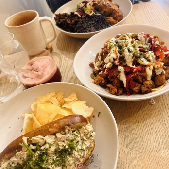 Aunts et Uncles - Vegan Near Me - Brooklyn, New York