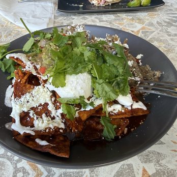 Southside Century - Chilaquiles con Carnitas - Breakfast & Brunch Near Me - Napa, California Southside Century - Chilaquiles con Carnitas - Breakfast & Brunch Near Me - Napa, California