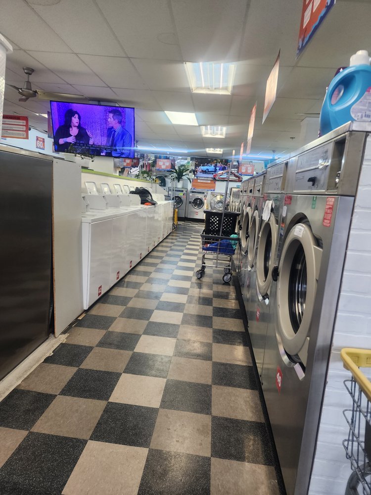 N & N COIN LAUNDRY Updated August 2024 4653 W El Segundo Blvd