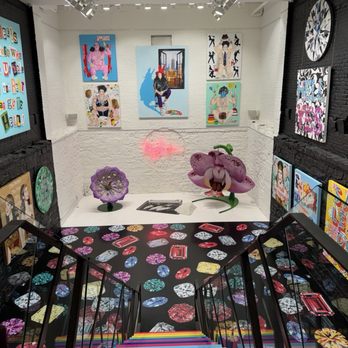 Ashley Longshore Studio Gallery - Art Galleries Near Me - New York, New York