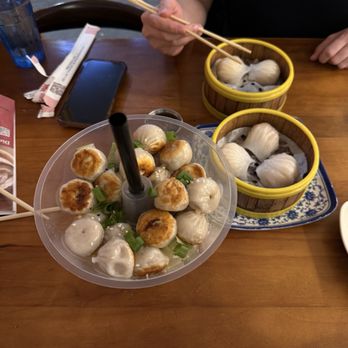 Din Soup Dumplings - Finger P1. Pan-Fried Tiny Bun with Pork 生煎包 (4) - Dim Sum Near Me - Brooklyn, New York Din Soup Dumplings - Finger P1. Pan-Fried Tiny Bun with Pork 生煎包 (4) - Dim Sum Near Me - Brooklyn, New York