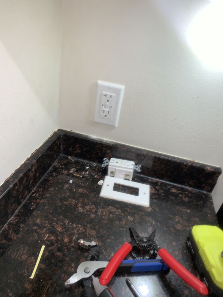 Slide of Ali Handyman