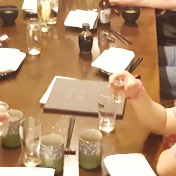 Ginko Japanese Restaurant - Table - Japanese Near Me - Etobicoke, Ontario Ginko Japanese Restaurant - Table - Japanese Near Me - Etobicoke, Ontario