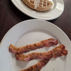 Roxanne's Cafe - 1/2 Belgian waffle and bacon