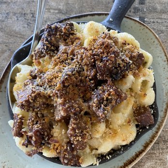 Tavern & Table - Burnt End Mac Cheese delicious - New American Near Me - Mt. Pleasant, South Carolina Tavern & Table - Burnt End Mac Cheese delicious - New American Near Me - Mt. Pleasant, South Carolina