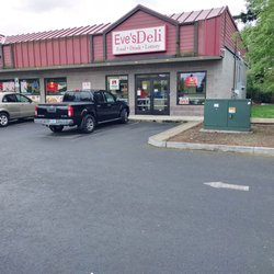 Eve's Deli - The front door...