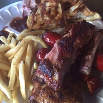 Leo's Barbeque - Leo's Special. Couldn't wait to try the ribs so there's a bone where a full rib should be. - American Near Me - Oklahoma City, Oklahoma