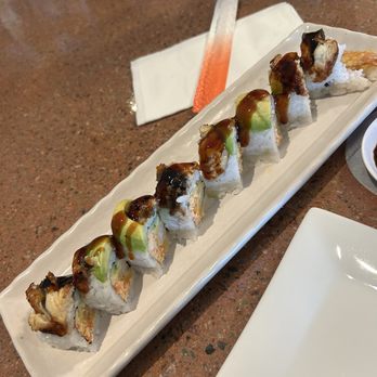 Izzys Sushi - dragon roll - Sushi Bars Near Me - San Diego, California Izzys Sushi - dragon roll - Sushi Bars Near Me - San Diego, California