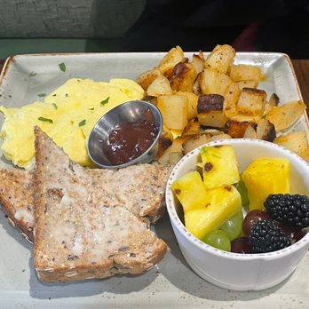 First Watch - The Traditional with fruit - Cafes Near Me - Tempe, Arizona