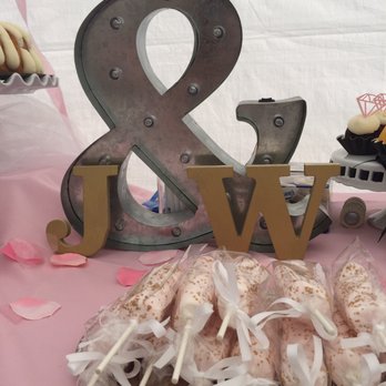 XOXO Cake Pops - Marshmallow wands - Desserts Near Me