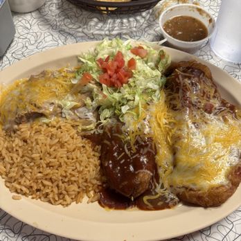 Lisa's Grill - Chiles Rellenos - EXCELLENT - American Near Me - Moriarty, New Mexico