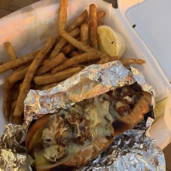 Backstreets Pub & Grill - Honey mustard chicken tender sandwich - Pubs Near Me - Clemson, South Carolina Backstreets Pub & Grill - Honey mustard chicken tender sandwich - Pubs Near Me - Clemson, South Carolina