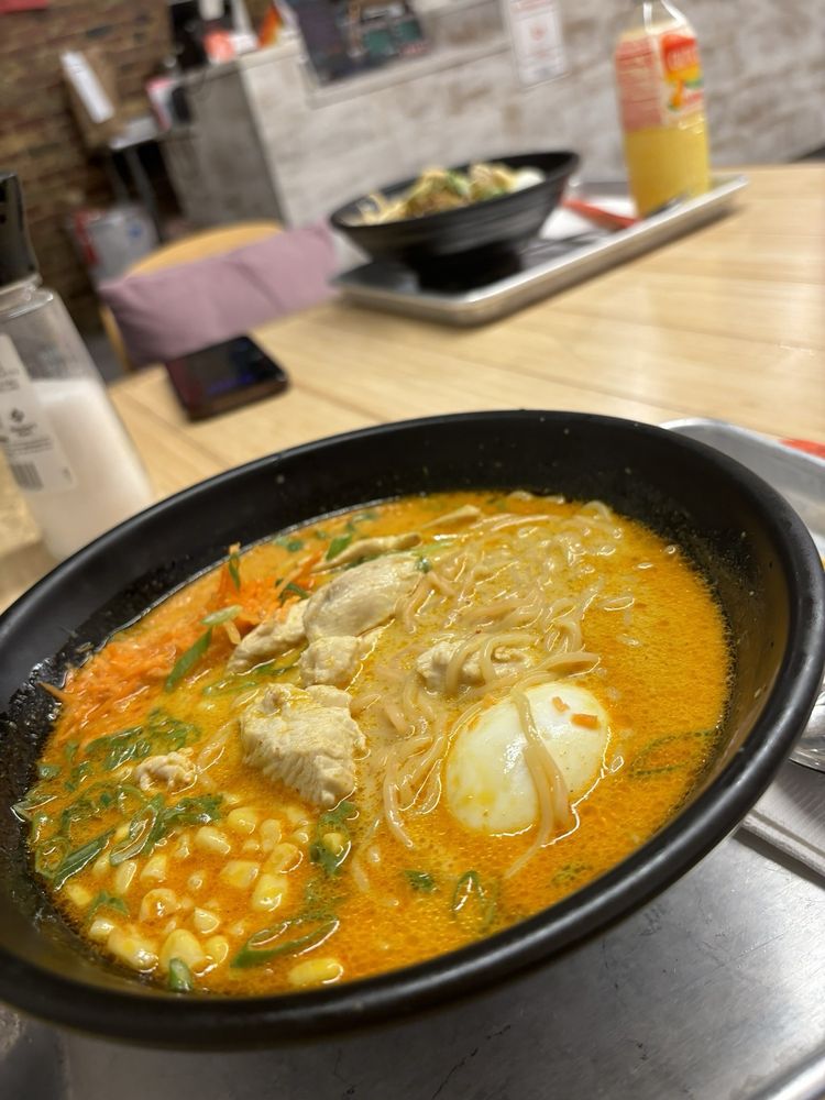 Food from Mainely Noods