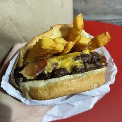 MrBeast Burger - The Chris Style Burger