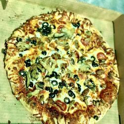 High Rock Pizza - My return visit before Burning Man. It was scrumptious.